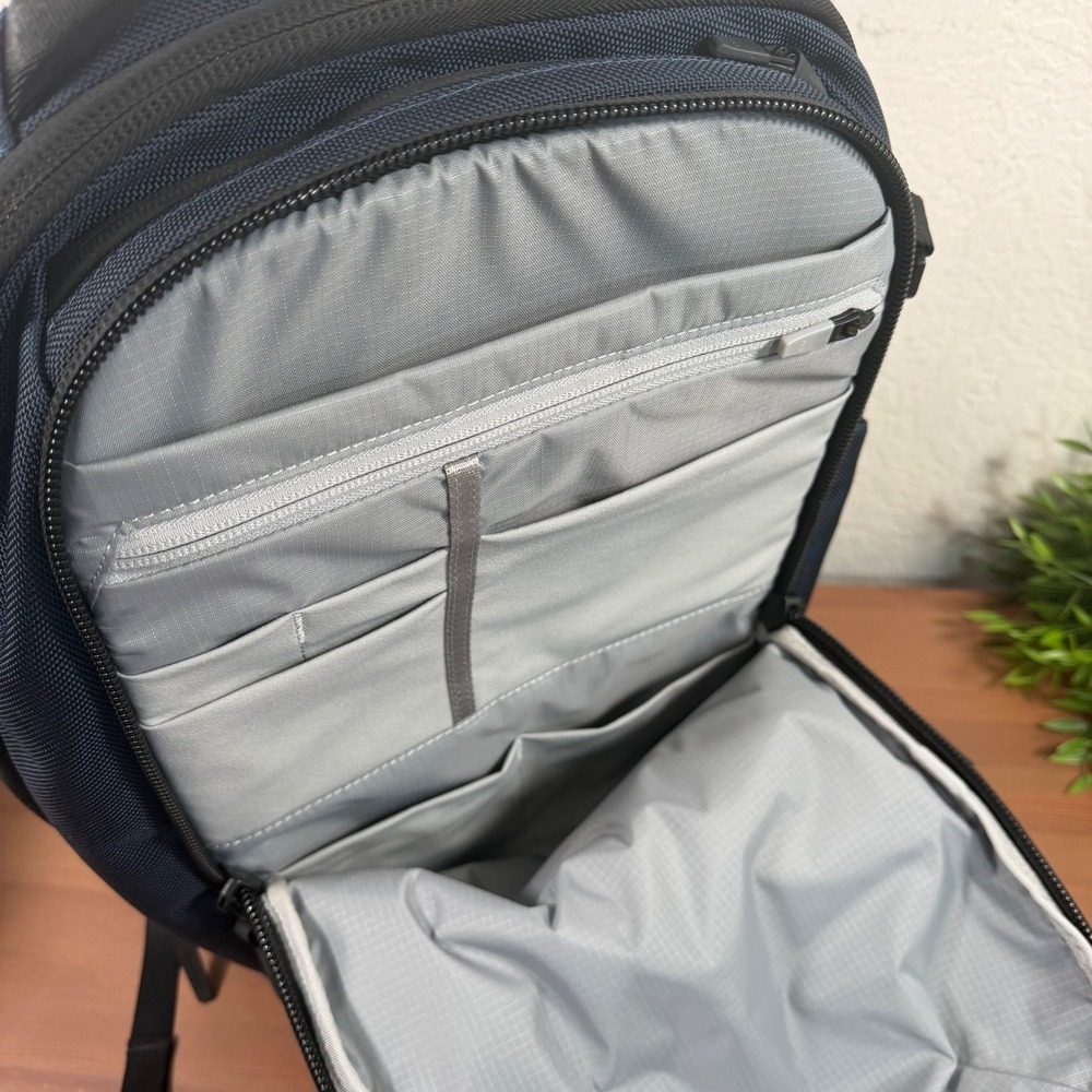 Aer City Pack 2 in Navy 16L like-new - Picture 6 of 13